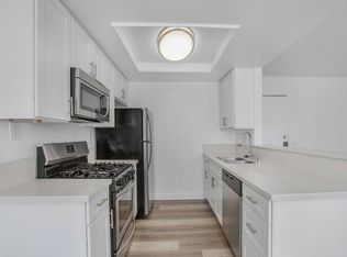 827 Gramercy, Los Angeles, CA 90005