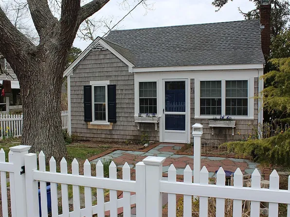 33 Ferncliff Road, Dennis Port, MA 02639