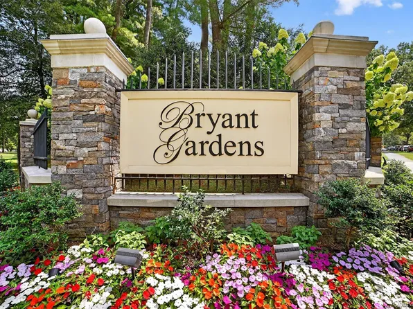 4 Bryant Crescent #2N, White Plains, NY 10605
