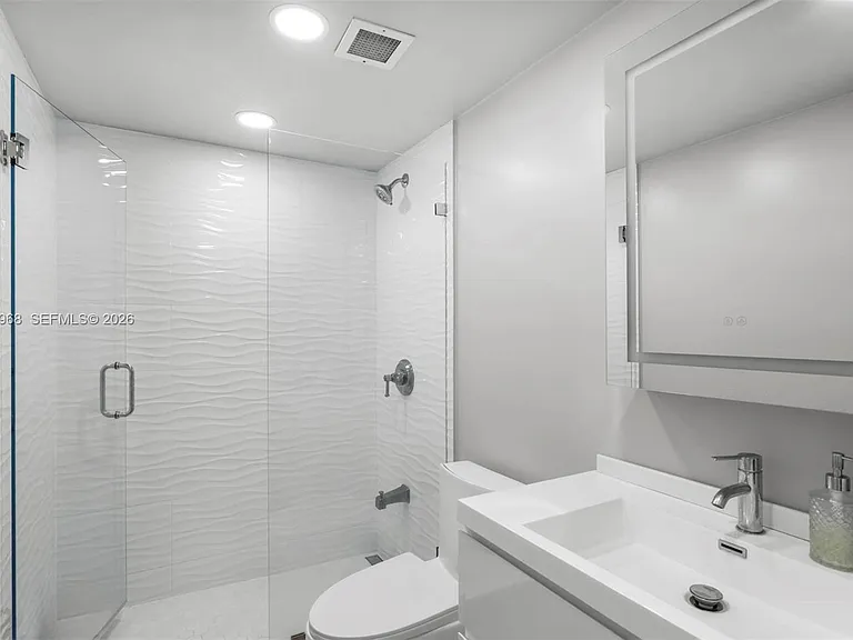1965 S Ocean Dr #11E — Photo 9