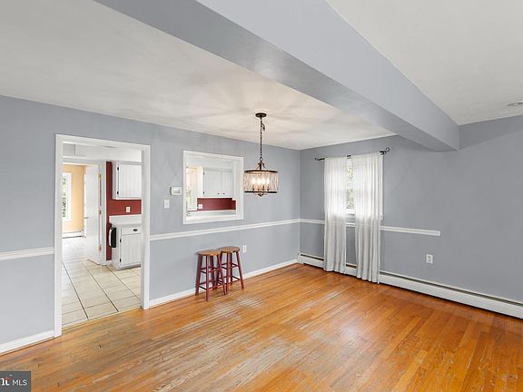 5th image of 1709 Brandon Dr