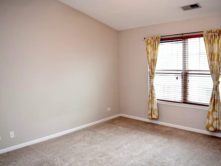 1260 Evergreen Ave — Photo 15