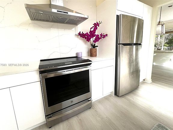 4th image of 7625 SE Bay Cedar Cir