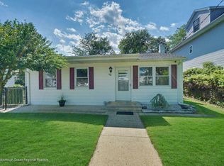 798 Maplecrest Rd, Toms River, NJ 08753