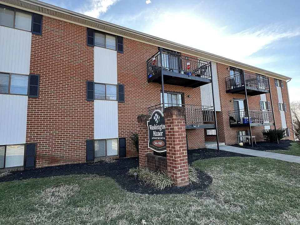 853 E Washington Ave #B-12