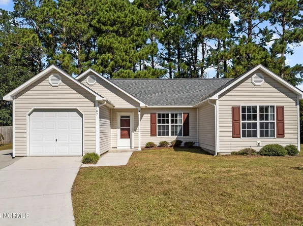 107 Sweet Bay Court, Hampstead, NC 28443