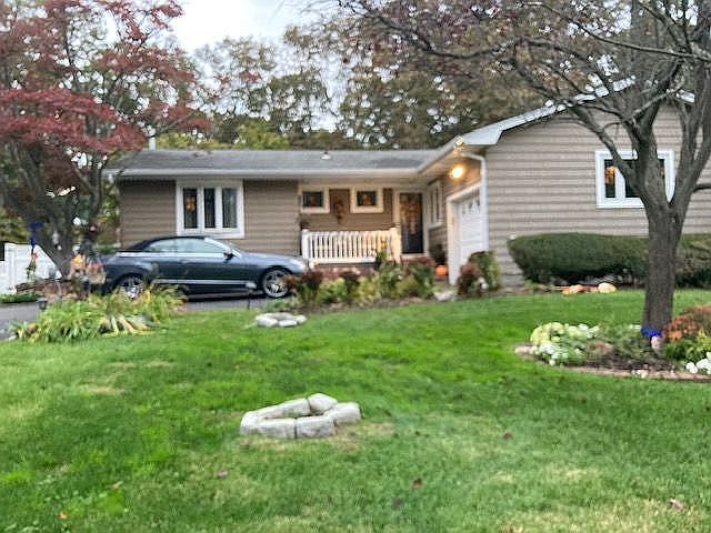 1st image of 49 Robin Dr