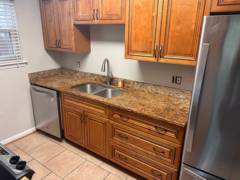 1307 Gaineford Ct — Photo 5