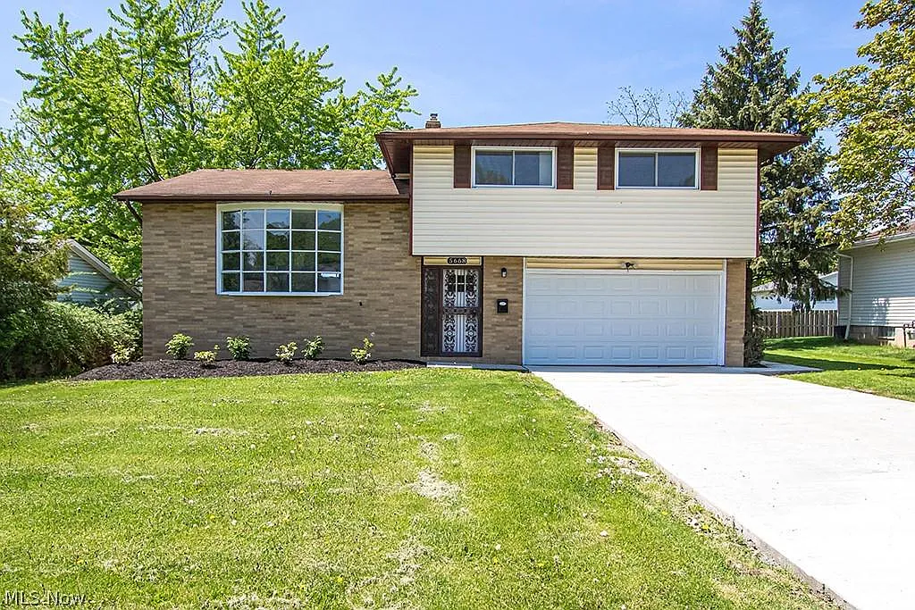 5668 Carlton Dr photo 1
