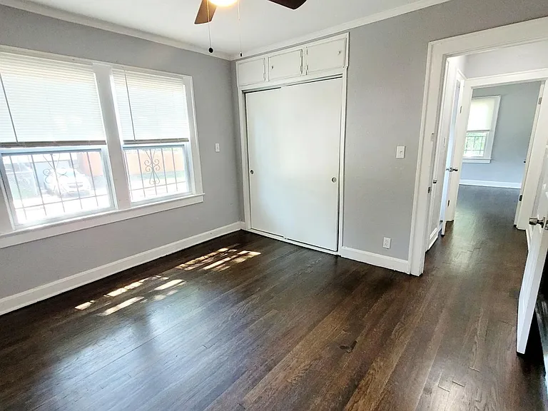 5248 Euclid Ave — Photo 32