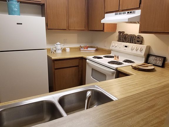 3rd image of 7501 Montgomery Blvd NE #Whts08rm3