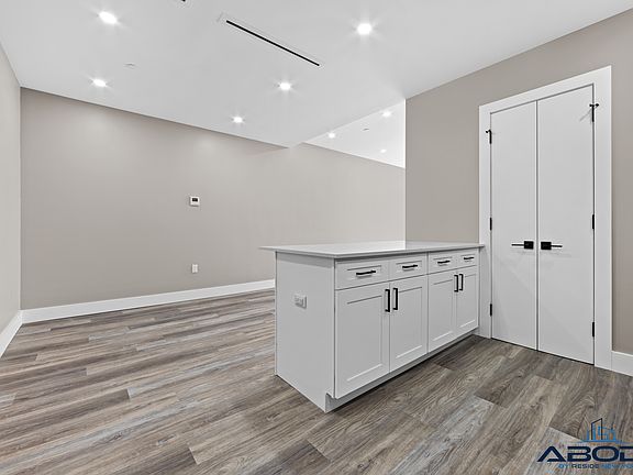 5th image of 2801 Tilden Ave #3F