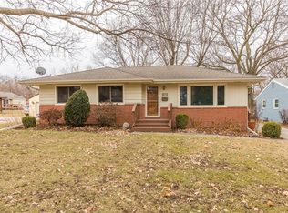 4114 Lower Beaver Rd, Des Moines, IA 50310