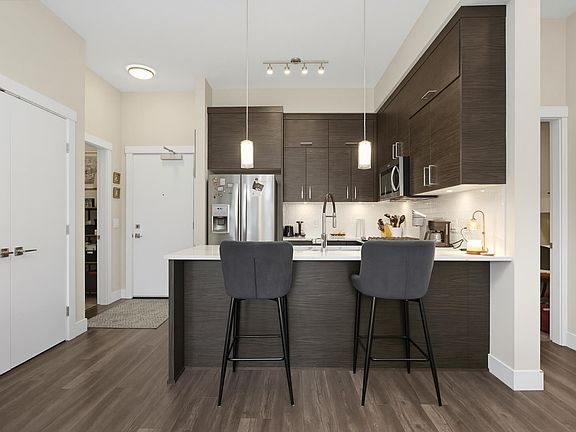5th image of 2120 Gladwin Rd #210