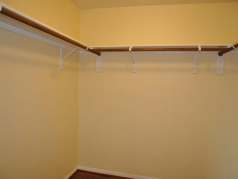 3754 Tanglewilde St #C16 — Photo 19