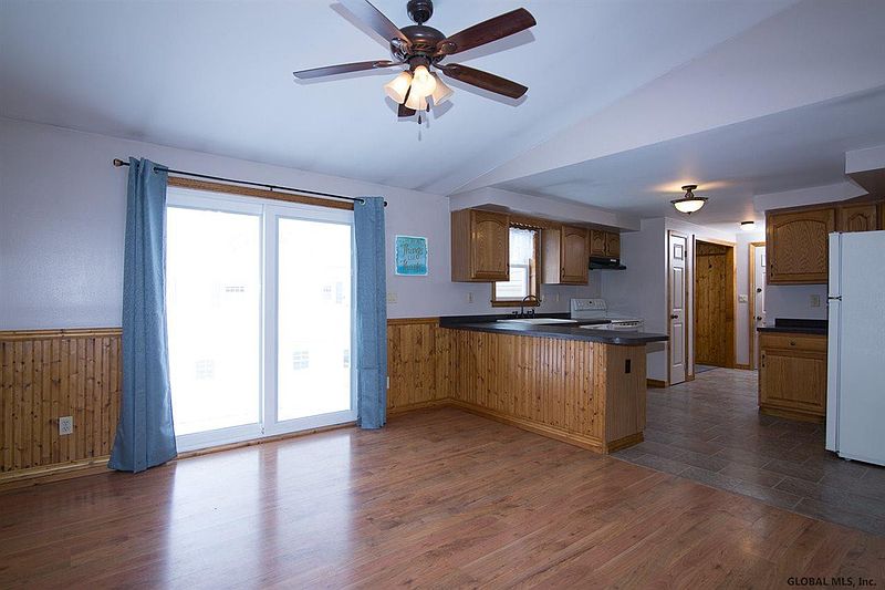 2nd image of 170 S LINDEN Avenue