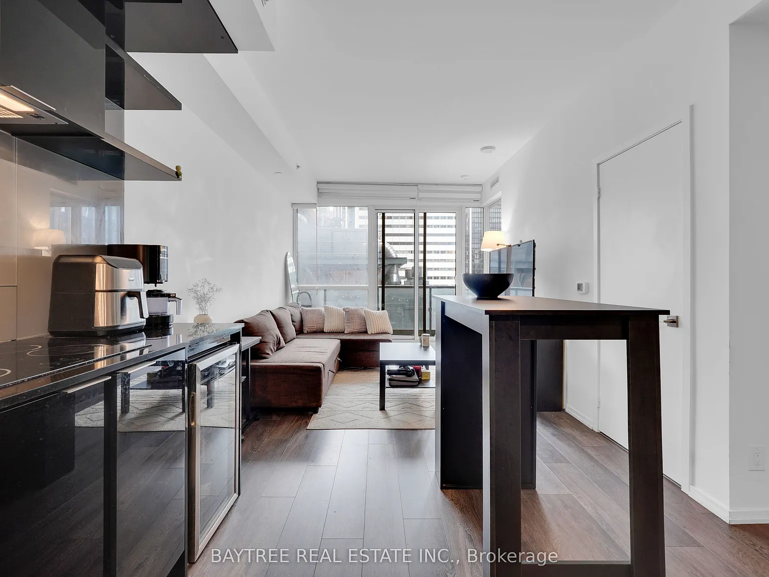 1 bed, $2,350 — Photo 4