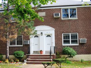 5814 251st St, Little Neck, NY 11362