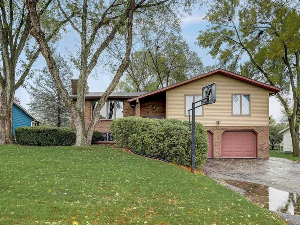 5807 Anthony St, Mc Farland, WI 53558