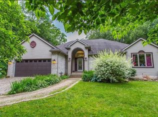 2632 Berry Rd, Akron, OH 44320