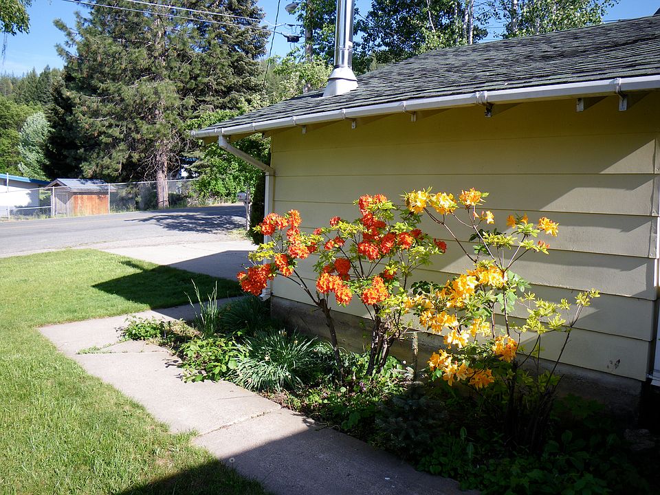 1st image of 261 Alder St