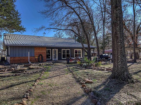 3rd image of 4624 Firemans Ln