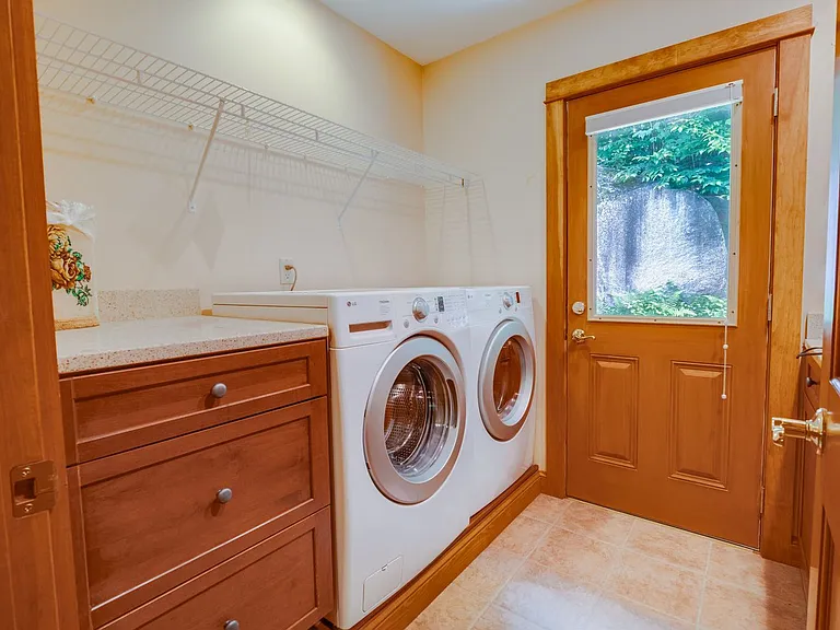 Laundry Room Cabinet