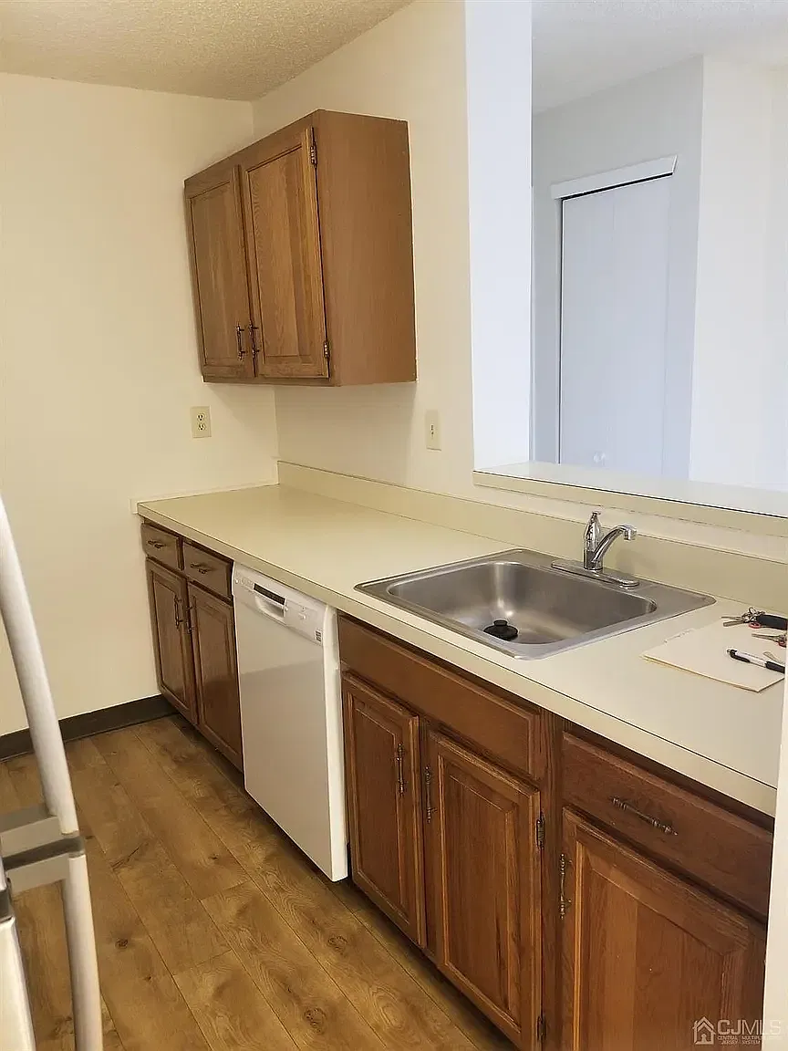 2 bed, 916 sqft, $2,500 — Photo 4