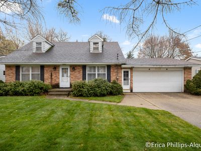 5249 Newcastle Dr SE, Kentwood, MI, 49508