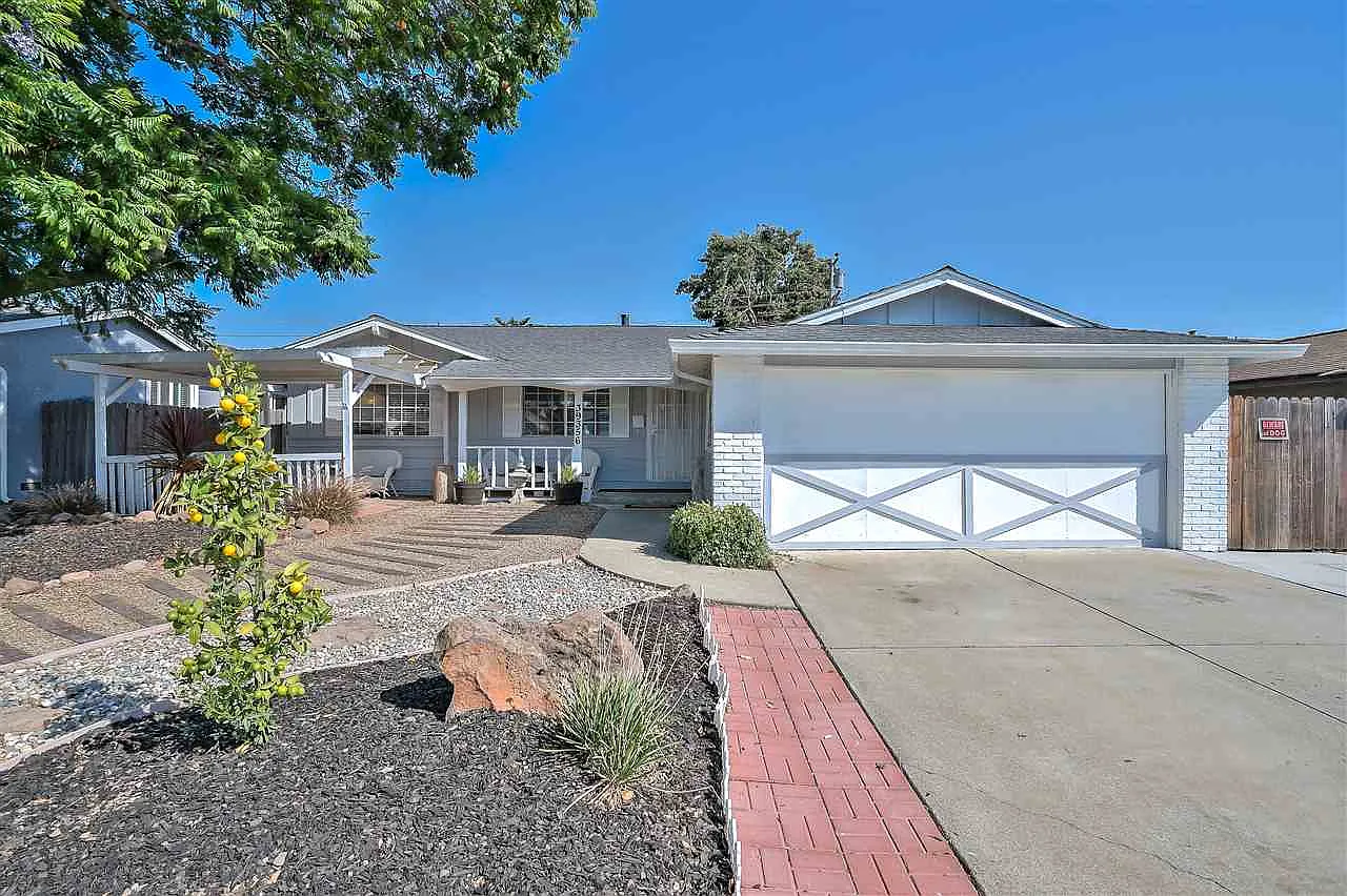39356 Sundale Dr photo 1