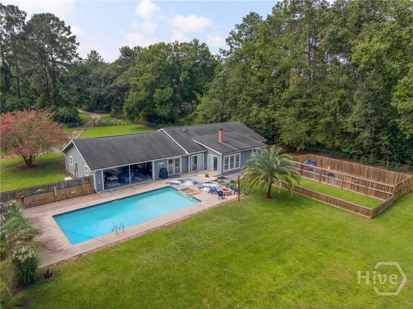 325 Adams Road, Bloomingdale, GA 31302