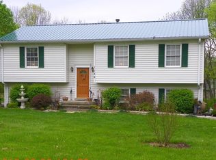 1129 Wood Cliff Rd, Frankfort, KY 40601