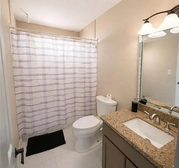 17002 Queen Palm Dr #C — Photo 6