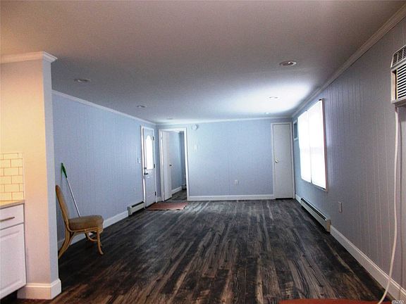 3rd image of 30 Greenwood Blvd
