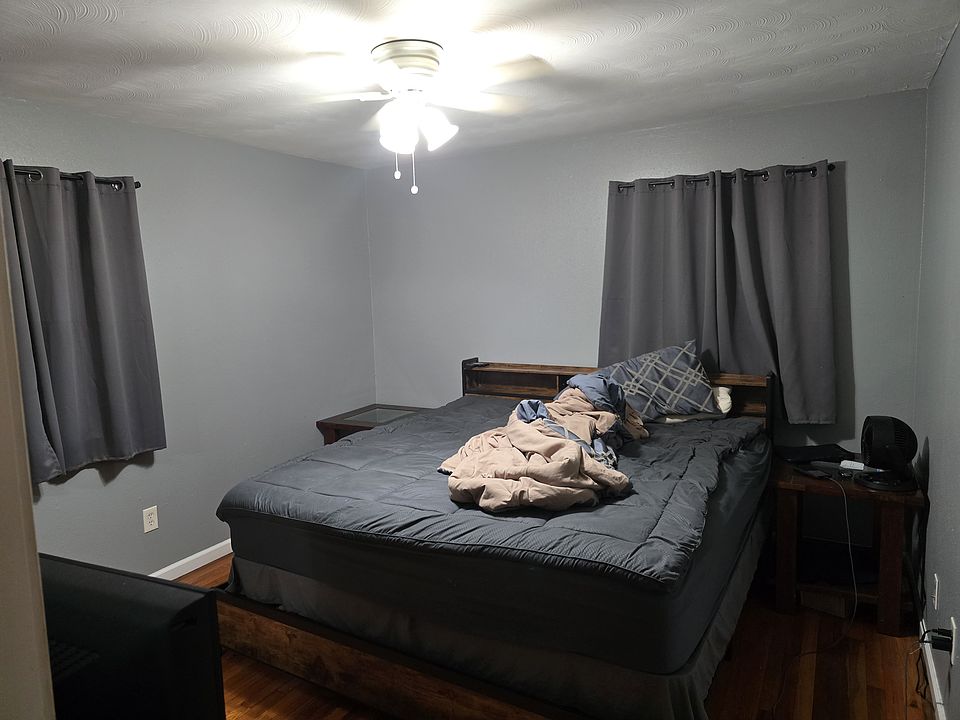 2nd image of 2004 Boyd Ln
