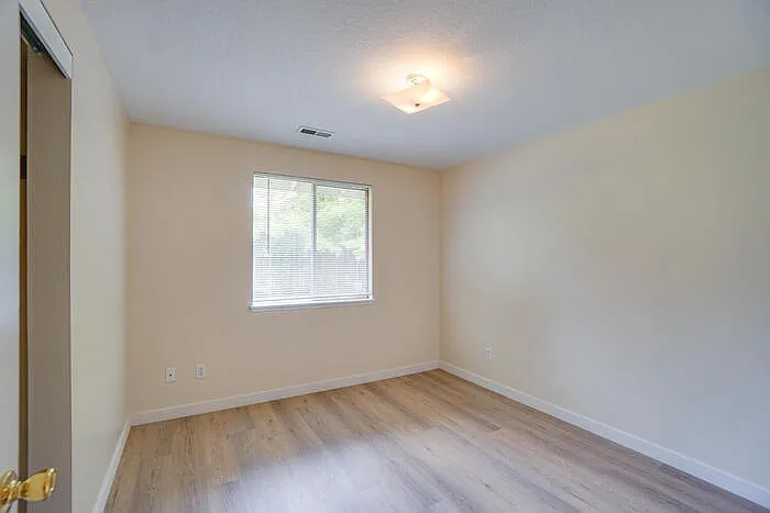 17205 NE 5th St — Photo 20