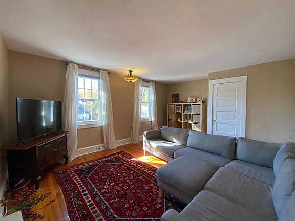 ENTERTAINMENT ROOM