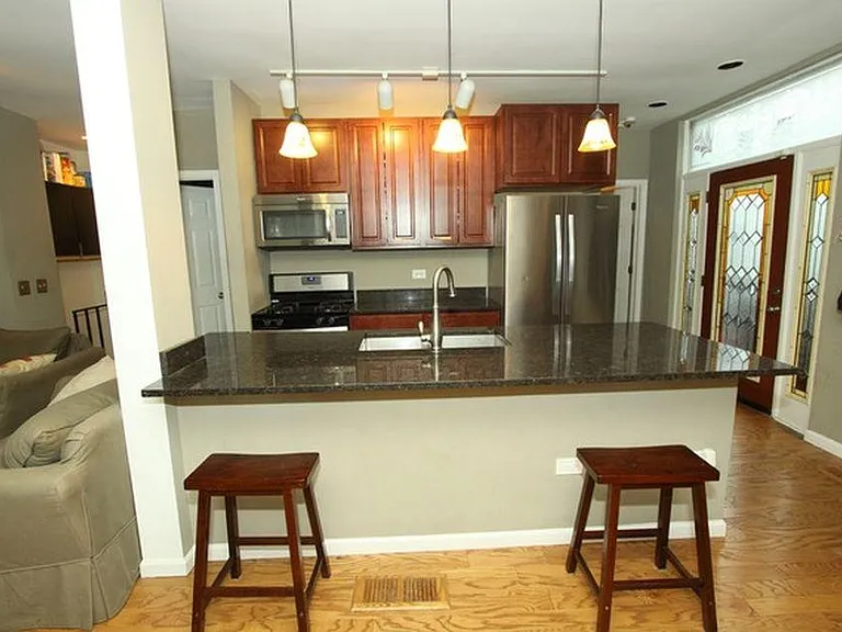 2643 N Southport Ave #E — Photo 13