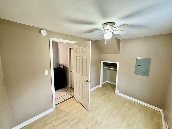 4th image of 485 Belvidere St E #16447275