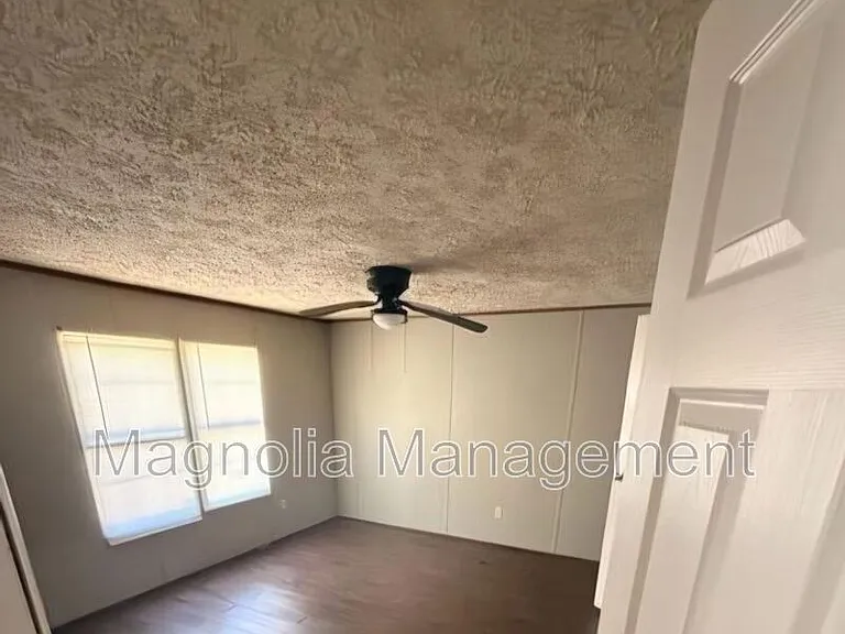 137 Cardinal Ln — Photo 18