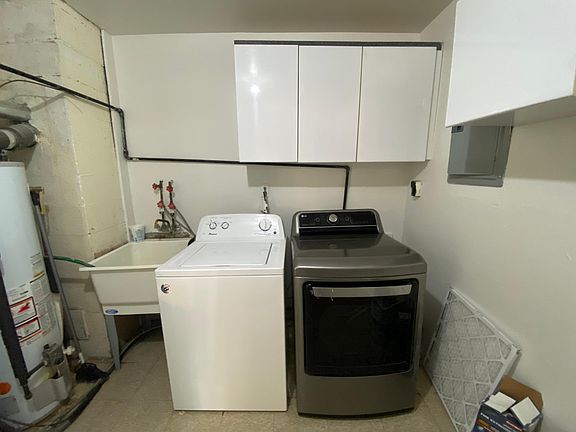 2nd image of 930 E Lincoln Ave
