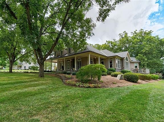 5th image of 312 Lakeshore Dr #7