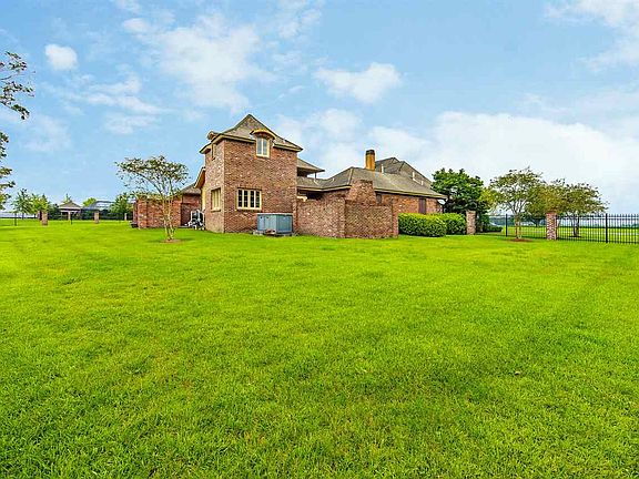 4th image of 238 Acadia Woods Dr