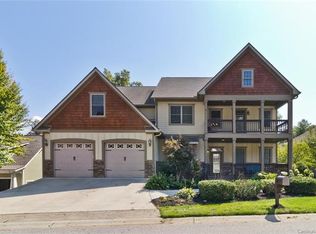 93 Ledgestone Dr, Fairview, NC 28730