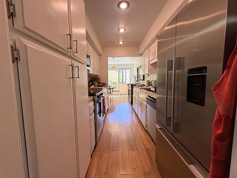 320 Palo Alto Ave #A2 — Photo 4