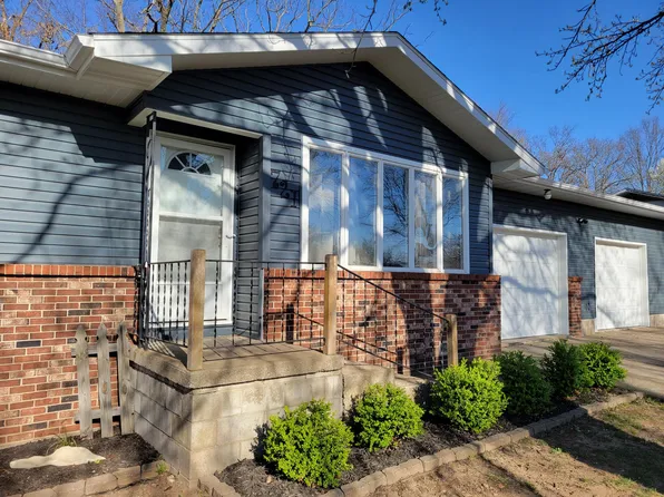 721 N Terrace Lane, Stockton, MO 65785