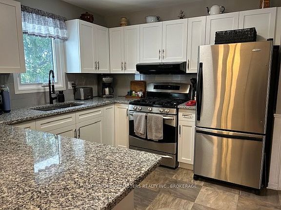 5th image of 1496 Sydenham Rd