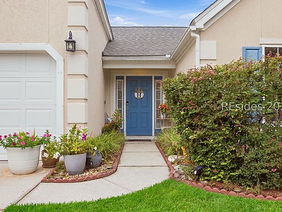 3rd image of 143 Oakesdale Drive