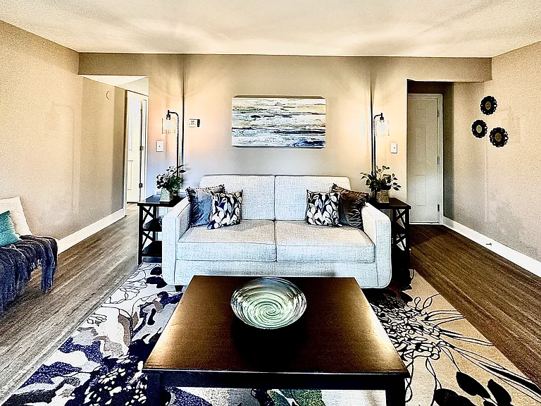 Brookside Village Apartments — Photo 9