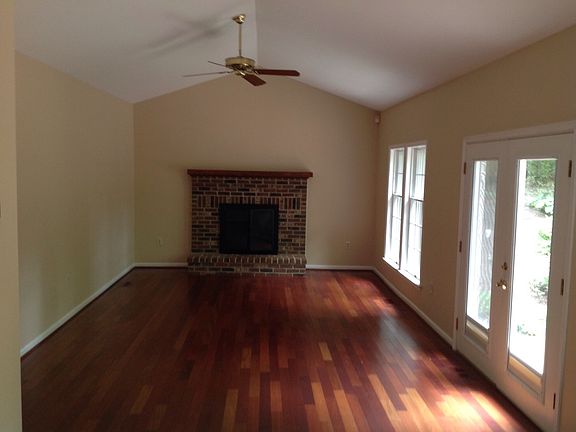 Family Room/Fireplace